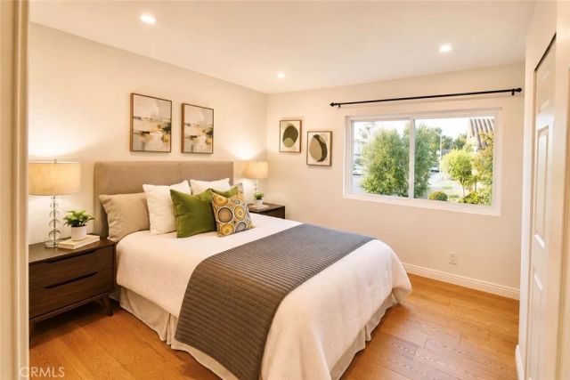 28 Cambridge, Irvine, CA 92620