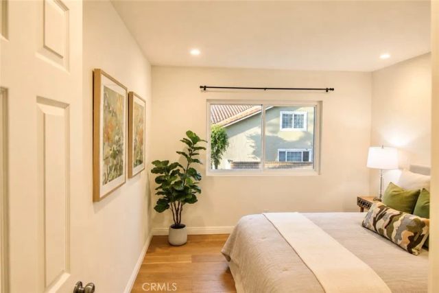 28 Cambridge, Irvine, CA 92620