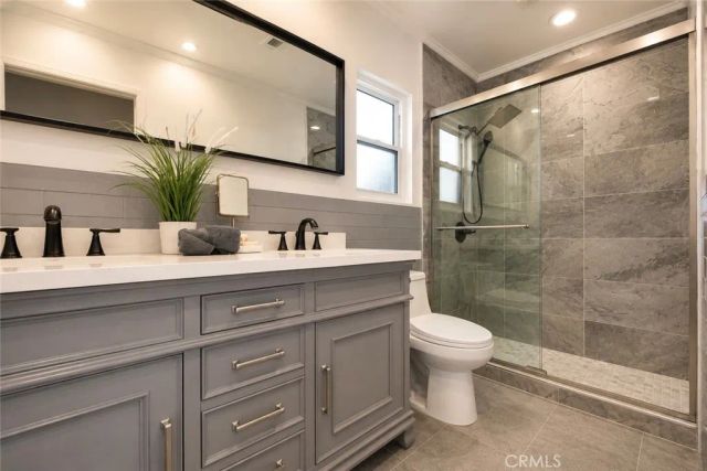 28 Cambridge, Irvine, CA 92620