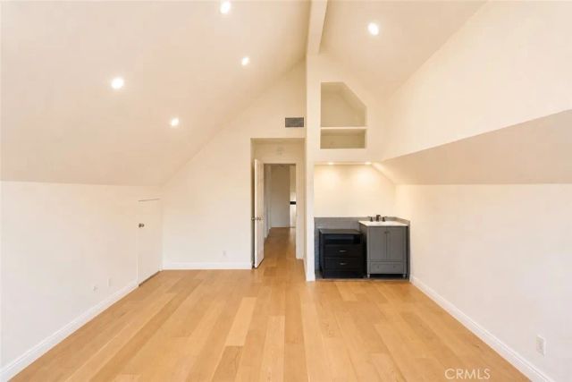 28 Cambridge, Irvine, CA 92620