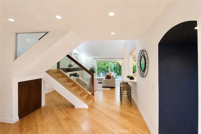 28 Cambridge, Irvine, CA 92620
