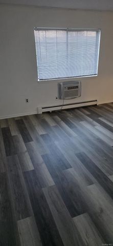 29 Brittany Drive, Middletown, NY 10940