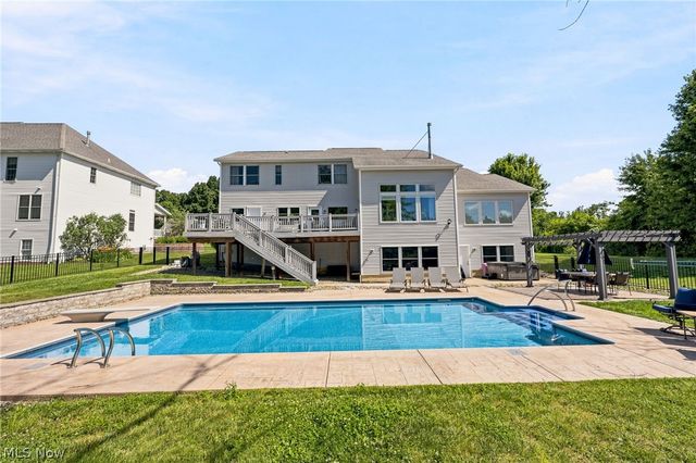 522 Tanglewood Trail, Cuyahoga Falls, OH 44223