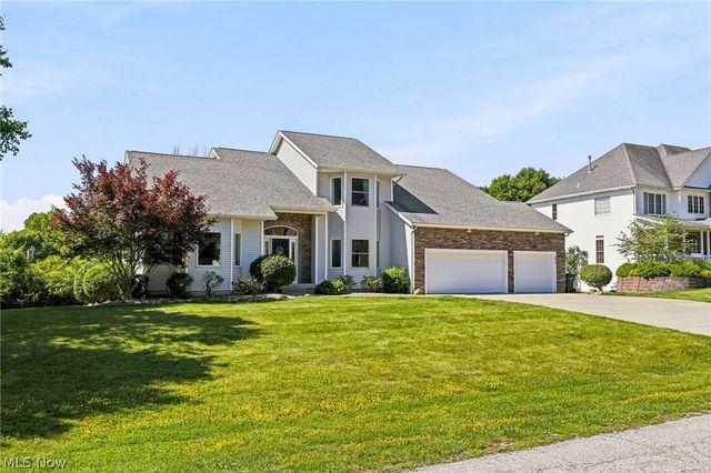 522 Tanglewood Trail, Cuyahoga Falls, OH 44223