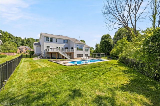 522 Tanglewood Trail, Cuyahoga Falls, OH 44223
