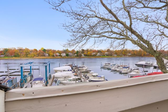 7 River Road 310, Greenwich, CT 06850