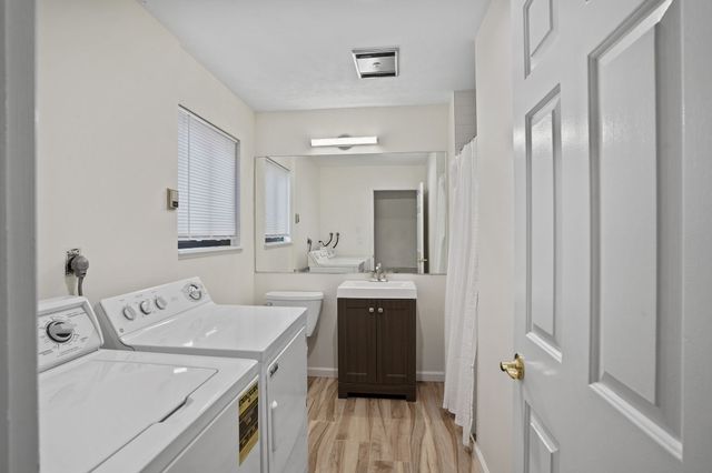 7 River Road 310, Greenwich, CT 06850