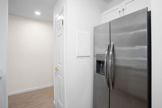 7 River Road 310, Greenwich, CT 06850