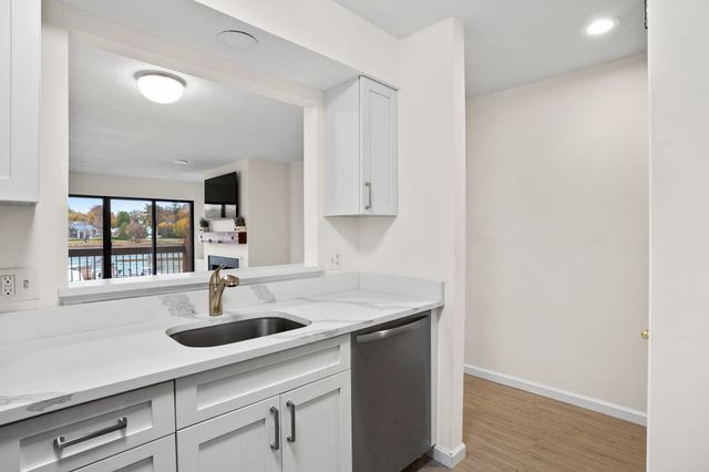 7 River Road 310, Greenwich, CT 06850