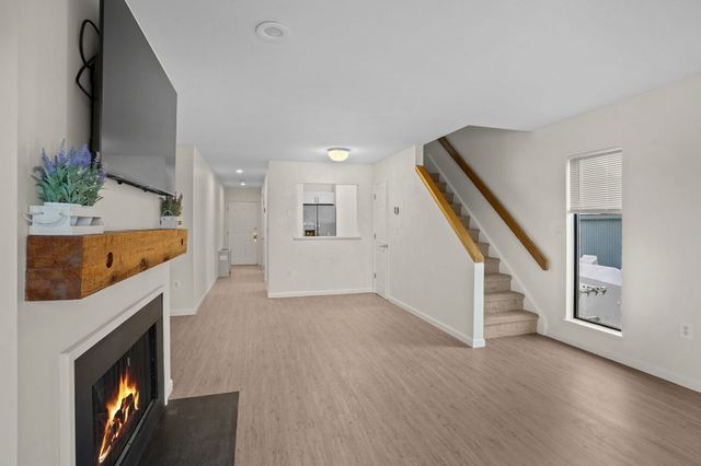 7 River Road 310, Greenwich, CT 06850