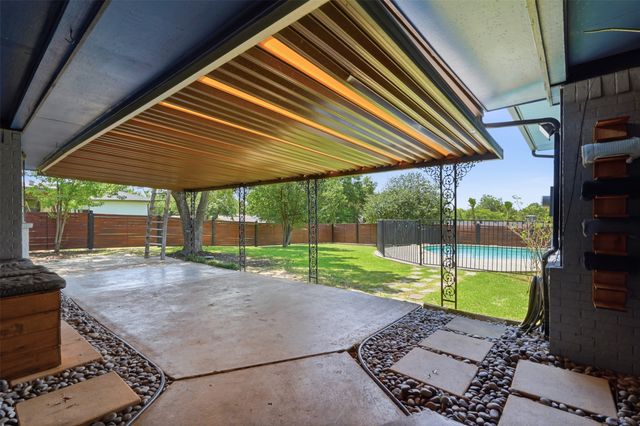 1613 Iroquois Drive, Garland, TX 75043