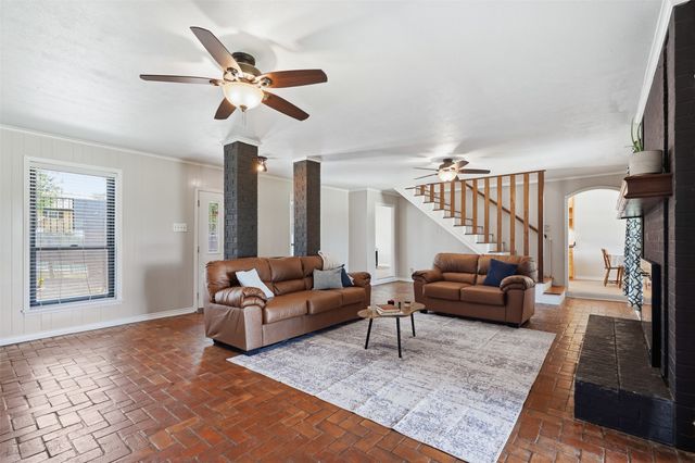 1613 Iroquois Drive, Garland, TX 75043