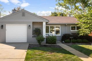 640 S Grove Avenue, Barrington, IL 60010