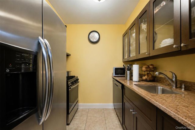 2000 Mapes Avenue, Bronx, NY 10460