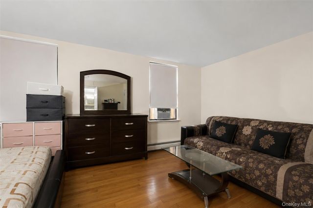 2000 Mapes Avenue, Bronx, NY 10460