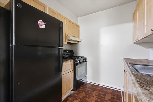 2000 Mapes Avenue, Bronx, NY 10460