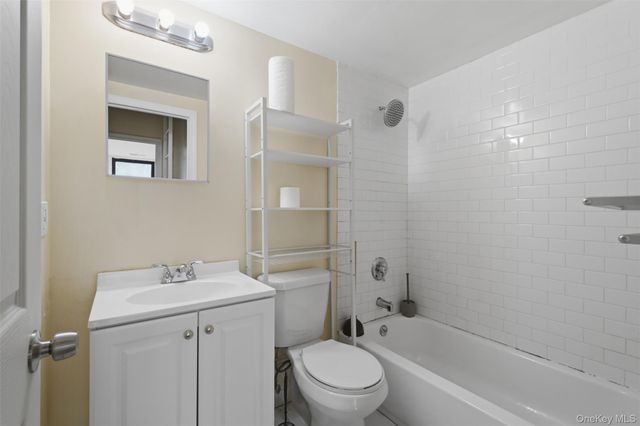 2000 Mapes Avenue, Bronx, NY 10460