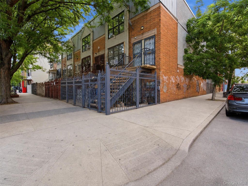 2000 Mapes Avenue, Bronx, NY 10460 — exterior