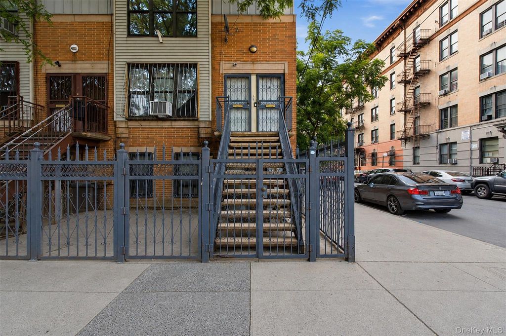 2000 Mapes Avenue, Bronx, NY 10460 — photo 2