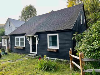 70 Worden Lane, Townshend, VT 05359