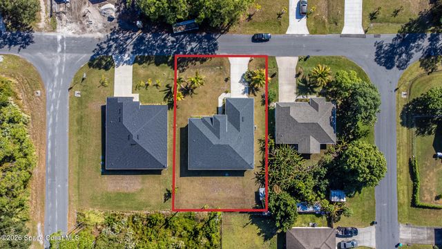 951 Sareta Street SE, Palm Bay, FL 32909