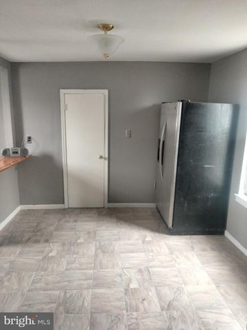 15 RAILROAD AVE, Paulsboro, NJ 08066