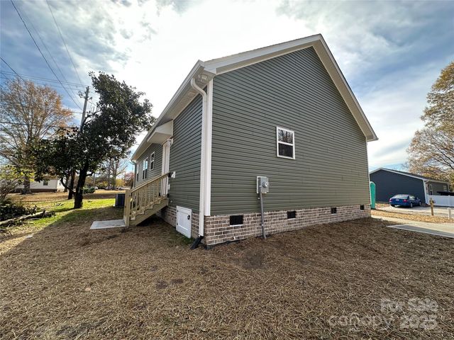 901 E Church Street, Cherryville, NC 28021