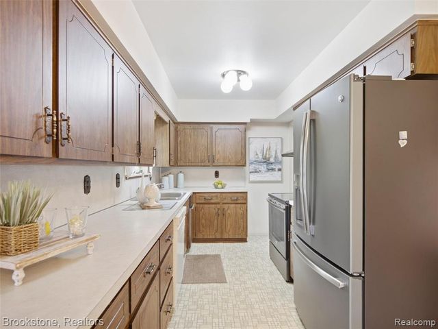 36222 Woodingham Street, Clinton Township, MI 48035