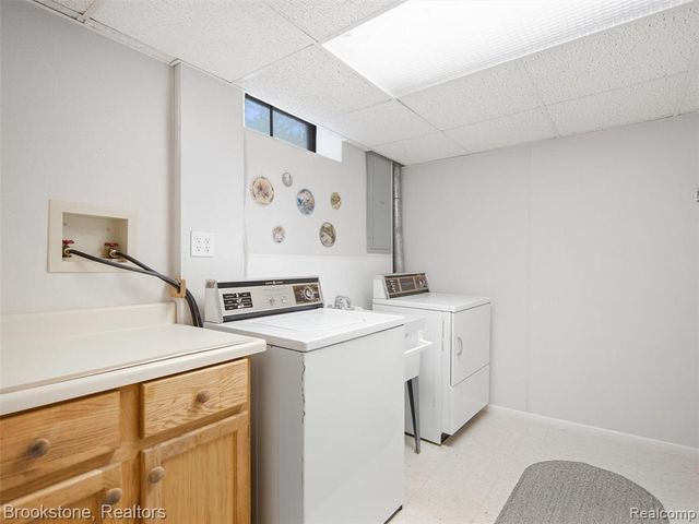 36222 Woodingham Street, Clinton Township, MI 48035