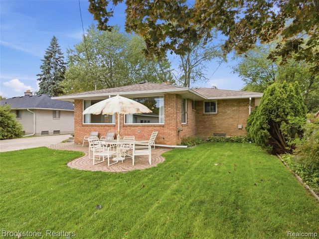 36222 Woodingham Street, Clinton Township, MI 48035