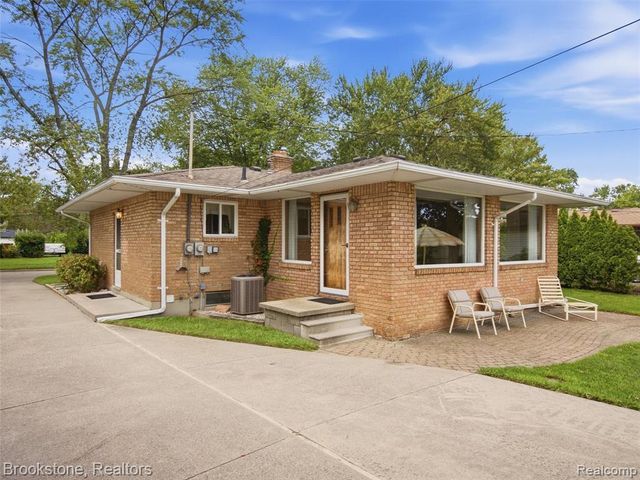 36222 Woodingham Street, Clinton Township, MI 48035