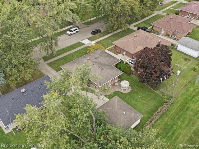 36222 Woodingham Street, Clinton Township, MI 48035
