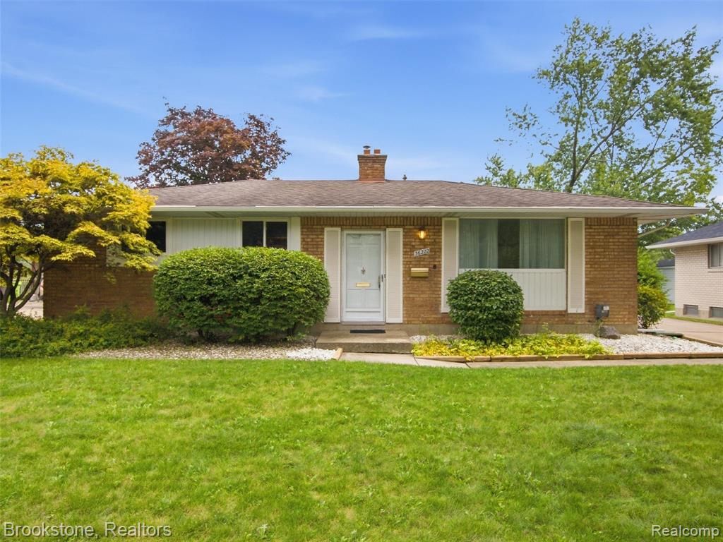 36222 Woodingham Street, Clinton Township, MI 48035