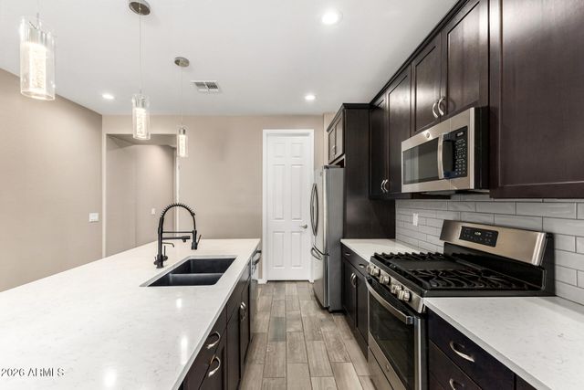 13335 W BRILES Road, Peoria, AZ 85383