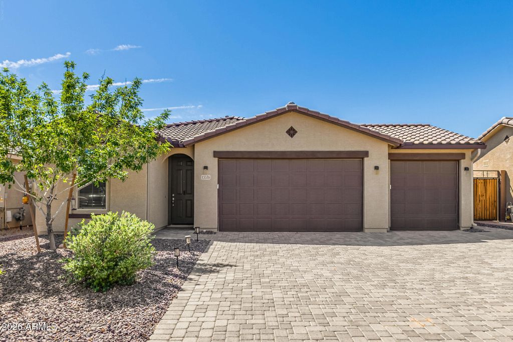 13335 W BRILES Road, Peoria, AZ 85383