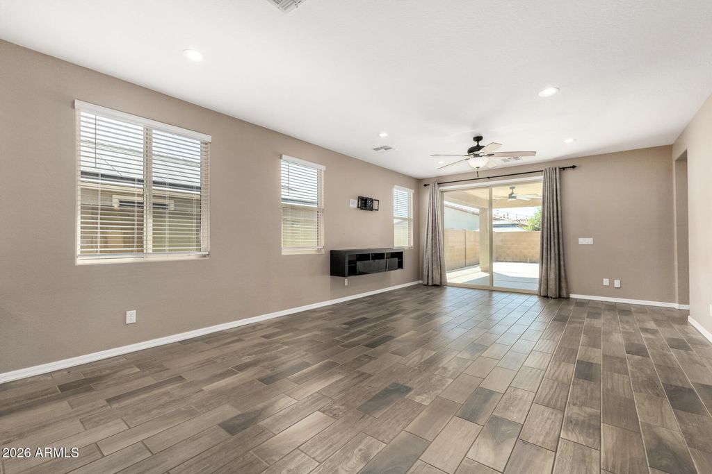 13335 W BRILES Road, Peoria, AZ 85383 — photo 4