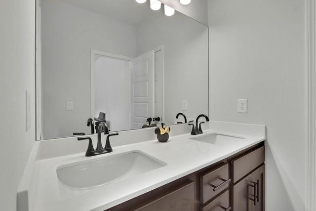 1682 Dover Creek Lane, Lawrenceville, GA 30045