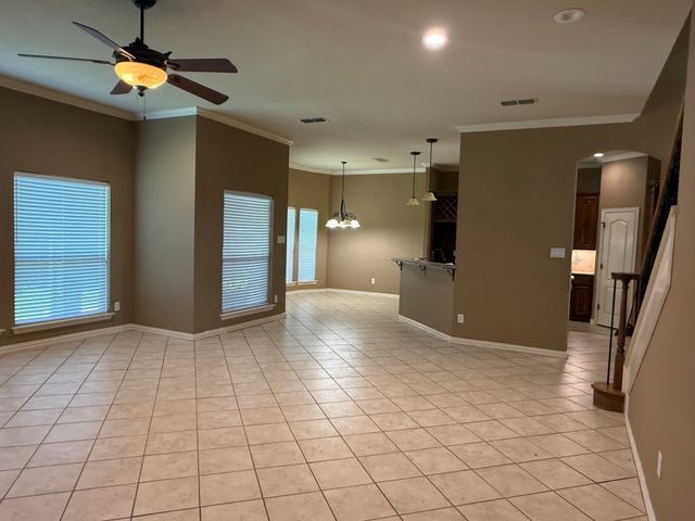 2207 Canterbury Drive, Mansfield, TX 76063