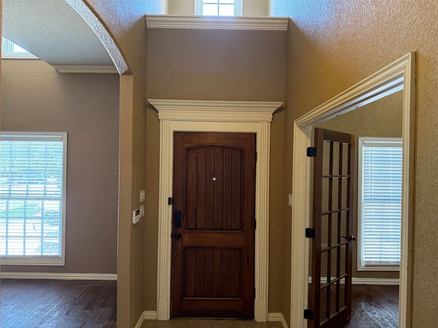 2207 Canterbury Drive, Mansfield, TX 76063