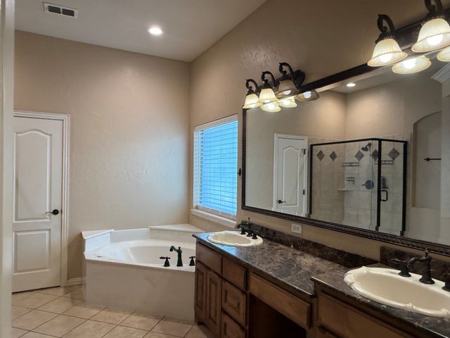 2207 Canterbury Drive, Mansfield, TX 76063