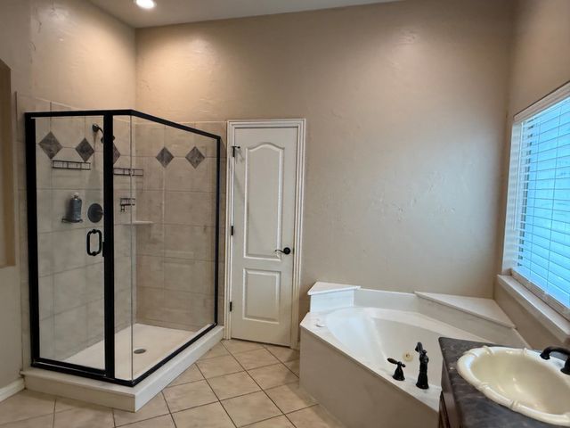 2207 Canterbury Drive, Mansfield, TX 76063