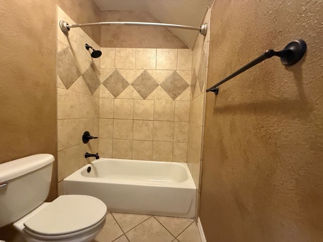 2207 Canterbury Drive, Mansfield, TX 76063