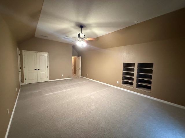 2207 Canterbury Drive, Mansfield, TX 76063