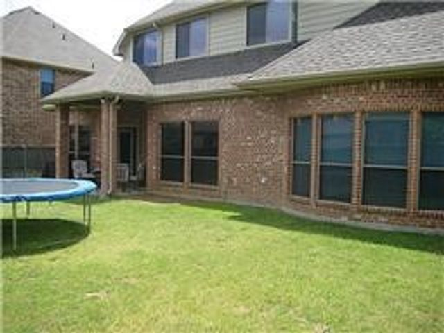 2207 Canterbury Drive, Mansfield, TX 76063