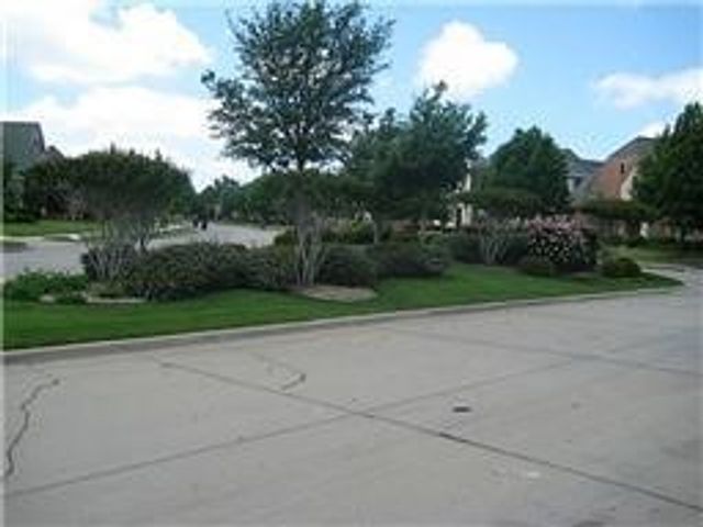 2207 Canterbury Drive, Mansfield, TX 76063