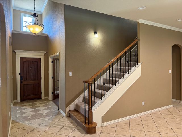 2207 Canterbury Drive, Mansfield, TX 76063