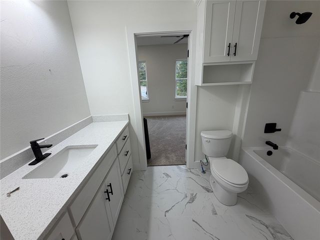 19 Lasswade Circle, Bella Vista, AR 72715