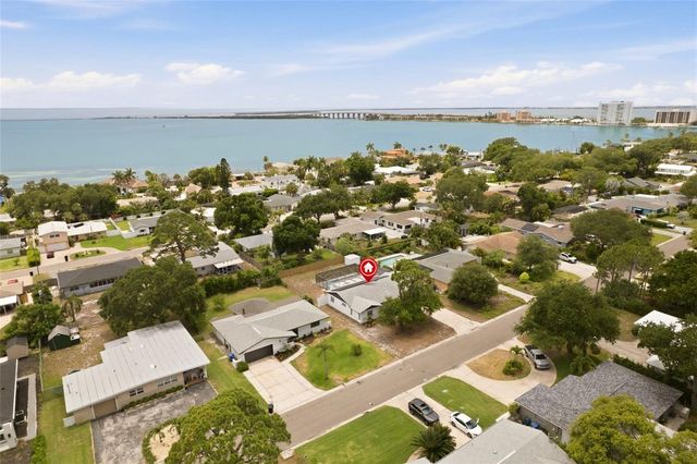 2580 68TH AVENUE S, St Petersburg, FL 33712
