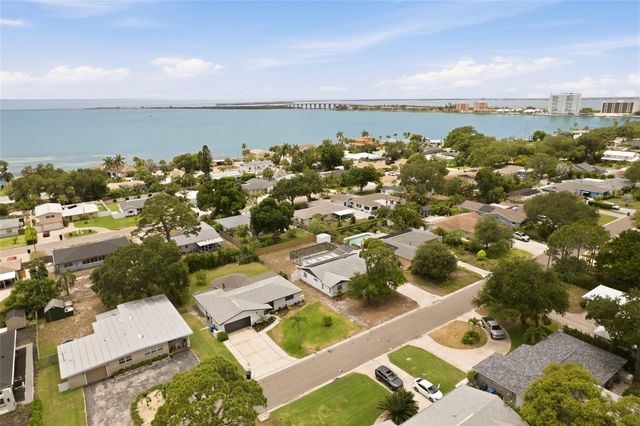 2580 68TH AVENUE S, St Petersburg, FL 33712