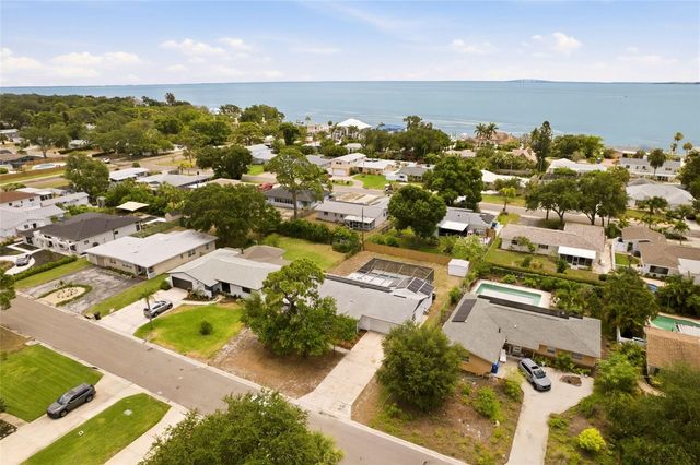 2580 68TH AVENUE S, St Petersburg, FL 33712